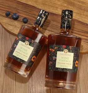 750ml 500ml Bouteille en verre <span class=keywords><strong>de</strong></span> vodka avec liège pour col court Whisky Brandy Tequila Rhum Gin Bouteille <span class=keywords><strong>de</strong></span> vin <span class=keywords><strong>de</strong></span> liqueur personnalisée - Product Image 3