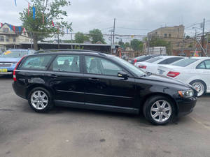 Venta al por mayor: Coche usado Volvo V50 2.4i 4 puertas familiar 2006, limpio, sin accidentes, asientos de cuero, volante a la izquierda, cámara trasera, emisiones III. - Product Image 4