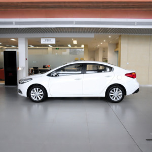 <span class=keywords><strong>Auto</strong></span> Usata EUN K-i-A K3 Modello 2015 1.6L Automatica DLX a Prezzo Ultra-Basso - Vernice e Finitura Originali - Product Image 3