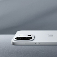 Oneplus 13t 6.31'' 1.5K 120Hz Amoled Snap Dragon 8 Elite 50MP Caméra 6260mAh 80W Charge Rapide 5g Smartphone Compact