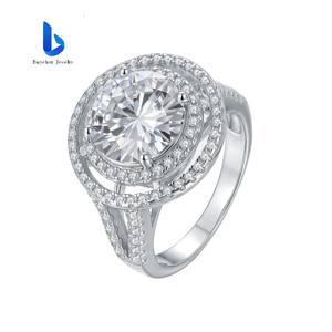 Anillo de Moissanita Unisex de Lujo Ligero - Plata de Ley 925, Último Diseño, Joyería Fina para Fiesta de Compromiso, No se Deslustra - Product Image 1