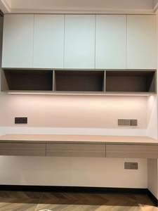 Librería con Escritorio Integrado para Espacios Pequeños - Product Image 6