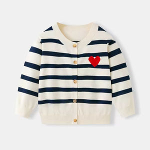 Pull en tricot rayé pour enfants unisexe en coton avec motif cœur pour la Saint-Valentin, de haute qualité - Product Image 2