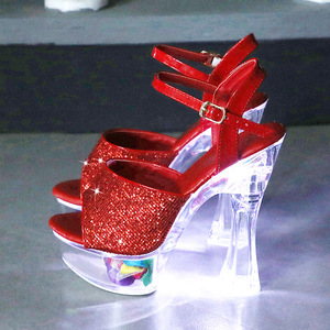 Tacchi alti strass piattaforma impermeabile odioso cielo alto sandali Super alti luce brillante - Product Image 5