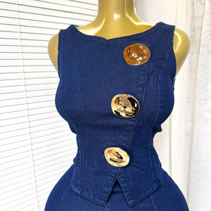 Ensemble gilet tricoté sans manches à col rond avec boucle métallique et <span class=keywords><strong>pantalon</strong></span> long en jean taille haute à jambes larges pour <span class=keywords><strong>femme</strong></span> - Product Image 4