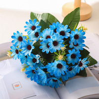 Buket Bunga Buatan: 5 Tangkai dengan 15 Bunga Daisy, Dekorasi Bergaya Alami. Sangat cocok untuk dekorasi rumah, pernikahan, dan taman.