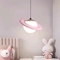 Luminaire suspendu en forme de lune Lustre LED créatif au design moderne pour restaurant Éclairage décoratif Lampes suspendues au design moderne