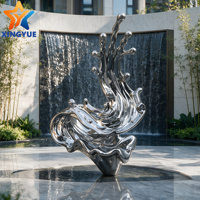 Grande sculpture ondulée moderne en acier inoxydable poli miroir pour hall d'hôtel, place commerciale et art paysager extérieur