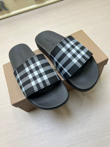 Chaussures à enfiler de haute qualité pour hommes et femmes avec semelle extérieure en PU antidérapante. Design tendance - Product Image 5