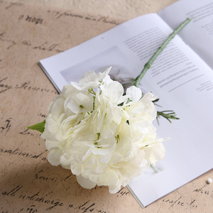 Hortensias Artificiales de Tacto Real, Flores de Hortensia de Seda para Decoración de Bodas - Product Image 2