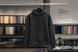 Sudadera con capucha de lujo y peso pesado, personalizada con servicio de impresión en relieve 3D para marcas de ropa urbana de alta gama. - Product Image 2