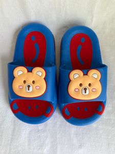 รองเท้าแตะลายการ์ตูนสีฟ้าสำหรับผู้หญิง พื้นรองเท้า EVA กันลื่น แบบเปิดนิ้วเท้า ใส่ในบ้าน ไซส์ 24-35 - Product Image 6