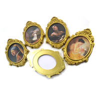 1:12 Maison de Poupée Accessoires Mini Creative Un Cadre Photo Rond Pendentif Mural Simulation Modèle Ornement