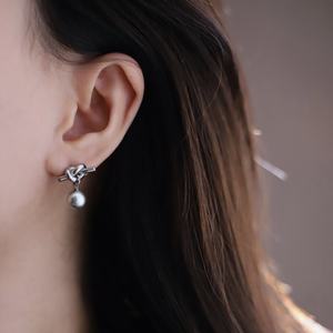 Boucles d'oreilles créoles tendance en plaqué or, style coréen, avec perles, pour femmes, idéales pour mariages et soirées, vente en gros - Product Image 6