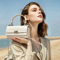 Sac à bandoulière en cuir véritable style coréen pour femme, motif crocodile, nouvelle collection 2026, avec chaîne, pour un look urbain