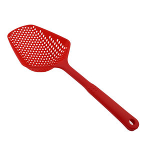 Cuchara para hielo de plástico grande con malla de drenaje, utensilio de cocina rojo, apto para lavavajillas - Product Image 1