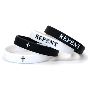 Pulseras de silicona ecológicas religiosas en stock con logo y texto personalizados, pulseras de arrepentimiento con cruz, venta al por mayor de fábrica para eventos de iglesia - Product Image 4