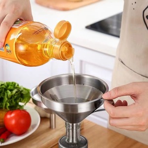 กรวยสแตนเลส 304 พร้อมตัวกรอง สำหรับเทน้ำมัน ใช้ในครัว - Product Image 1