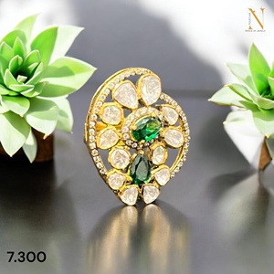 Colección de anillos finos de plata 925 de lujo con oro verde y moissanita, hermoso Ajuste de bisel, acabado de rodio para fiestas de boda - Product Image 4