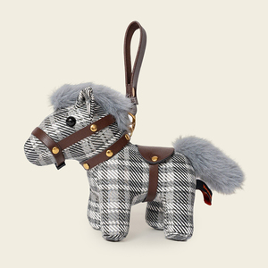 Llavero de <span class=keywords><strong>Cuero</strong></span> de Caballo con Diseño Nuevo 2026, Juguetes de Peluche de Lujo al por Mayor, Adornos para Bolsos, Llavero de Peluche de Caballo de 12 cm - Product Image 6