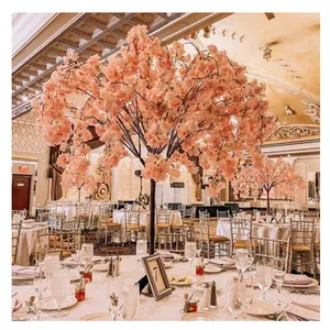 โต๊ะต้นซากุระเทียมสีขาวขนาดเล็กต้นสูงสำหรับ4FT ต้นเชอร์รี่สีชมพูกลางโต๊ะสำหรับงานปาร์ตี้ในบ้านงานแต่งงาน