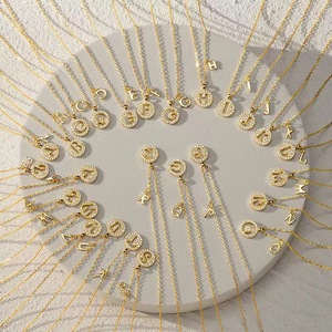 Collana da donna in rame con catena a bambù, 26 lettere inglesi, diamanti completi, regalo creativo personalizzato per la fidanzata, la migliore amica - Product Image 1