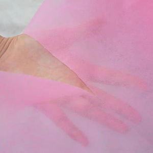 لفة ورق سرير طبي عالي الجودة للاستخدام مرة واحدة، غير منسوج، معتمد من الأيزو، مع ثقوب مسبقة القطع لطاولات التدليك - Product Image 4