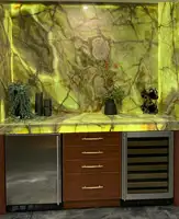 大理石の壁の床のための豪華なバックライト付きオニキス壁パネルナチュラルグリーンオニキススラブ