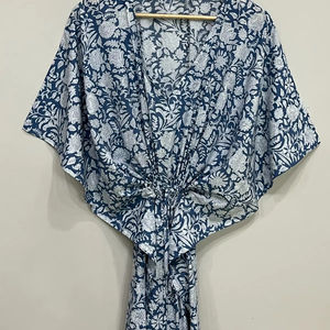 Caftán Corto de Seda Pura, Talla Única, Holgado y Cómodo para Cualquier Talla, Aproximadamente 47 Pulgadas, Proveedor de la India - Product Image 1