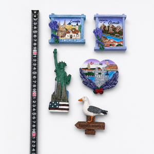 Aimant de réfrigérateur en résine peint à la main 3D Omis, Croatie, paysage côtier avec lavande, souvenir de voyage, vente en gros, logo personnalisé - Product Image 3
