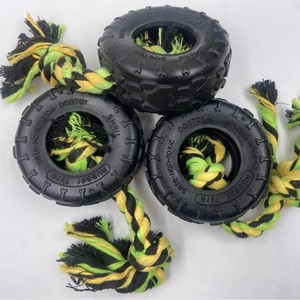 Jouet à mâcher pour chien en caoutchouc naturel durable et écologique, simulant un pneu, avec corde en coton, pour usage intérieur/extérieur, modèle 2026 - Product Image 1