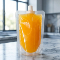Pochette souple transparente en PE de 0,2 mm anti-fuite avec bec verseur central pour l'emballage de jus et de boissons liquides