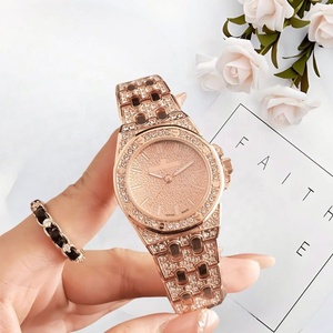 Reloj de Lujo para Mujer con Caja de Aleación, Cronógrafo de Cuarzo, Correa de Acero Inoxidable de 38 mm y 20 mm, Diseño de Moneda Antigua de Dibujos Animados para Negocios - Product Image 1