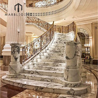 Projet de villa de luxe, design sur mesure, escalier incurvé en marbre intérieur, grand escalier