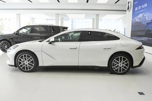 Denza Z9 2024 Modèle <span class=keywords><strong>Mini</strong></span> EV Voiture 1100 Quatre <span class=keywords><strong>Roues</strong></span> <span class=keywords><strong>Motrices</strong></span> Pro Edition Unique EV Moteur Direction Gauche SUV Hayon Structure de la carrosserie - Product Image 5