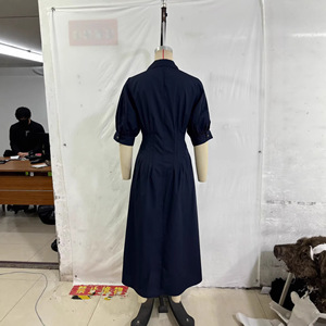 Nouvelle collection Printemps/Été 2026 – Robe <span class=keywords><strong>midi</strong></span> vintage unie à col en V, manches bouffantes et taille haute en popeline, style décontracté, pour femme, inspiration transfrontalière Europe-Amérique - Product Image 4
