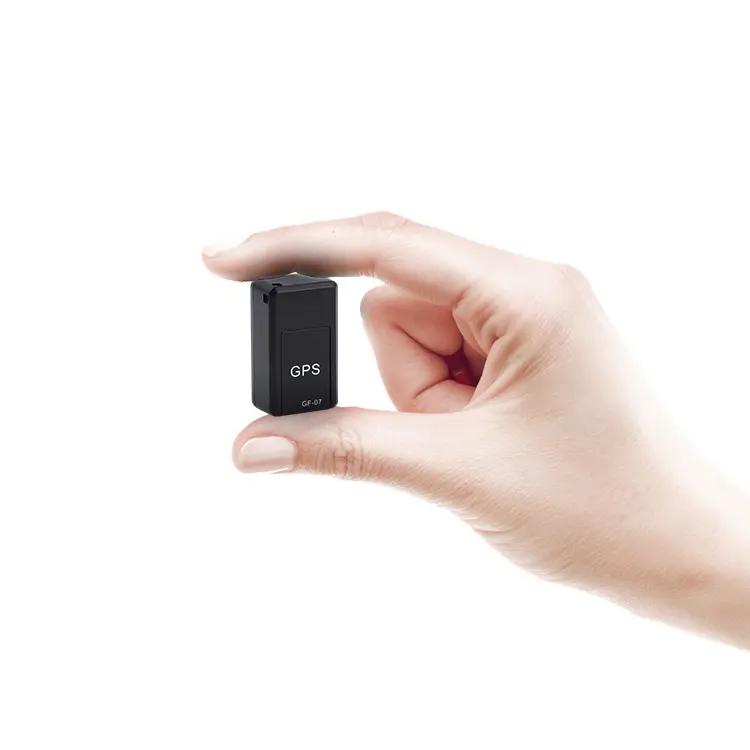 جهاز تعقب صغير موديل 2024 GPS طراز GF07 متتبع صغير الحجم بتكلفة منخفضة ببطارية طويلة جهاز تعقب شخصي للأطفال رخيص الثمن