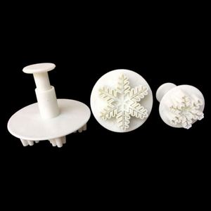 Emporte-pièces à ressort personnalisés de qualité alimentaire pour biscuits et gâteaux de Noël, moule à estamper en forme de flocon OEM/ODM - Product Image 2