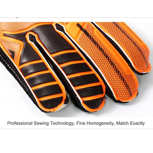 ถุงมือผู้รักษาประตูฟุตบอลคุณภาพสูงกันลื่น PU ยี่ห้อ Oxygen Sports ป้องกันนิ้วมือ  รับทำโลโก้ สีและขนาดให้เลือก - Product Image 2