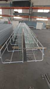 Bandeja de cableado de malla de alambre galvanizado en caliente con borde recto y recubrimiento de polvo negro para cableado de comunicaciones, energía y salas de máquinas - Product Image 4