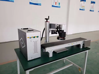 La meilleure machine de gravure laser uv avec caméra de vision CCD laser mopa laser JPT machine métal gravé avec convoyeur