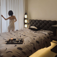 Lit double suspendu en cuir souple, style italien minimaliste, grand format, capitonné, pour chambre parentale moderne