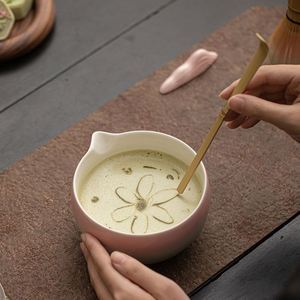 Soporte para Tazón de Matcha de Cerámica con Degradado Rosa-Verde, Accesorios de Té, Base para Batidor de Matcha - Product Image 4