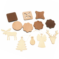 Artisanat en bois de Noël sculpté au laser en usine, artisanat à motif évidé, puzzles en copeaux de bois tridimensionnels 3D