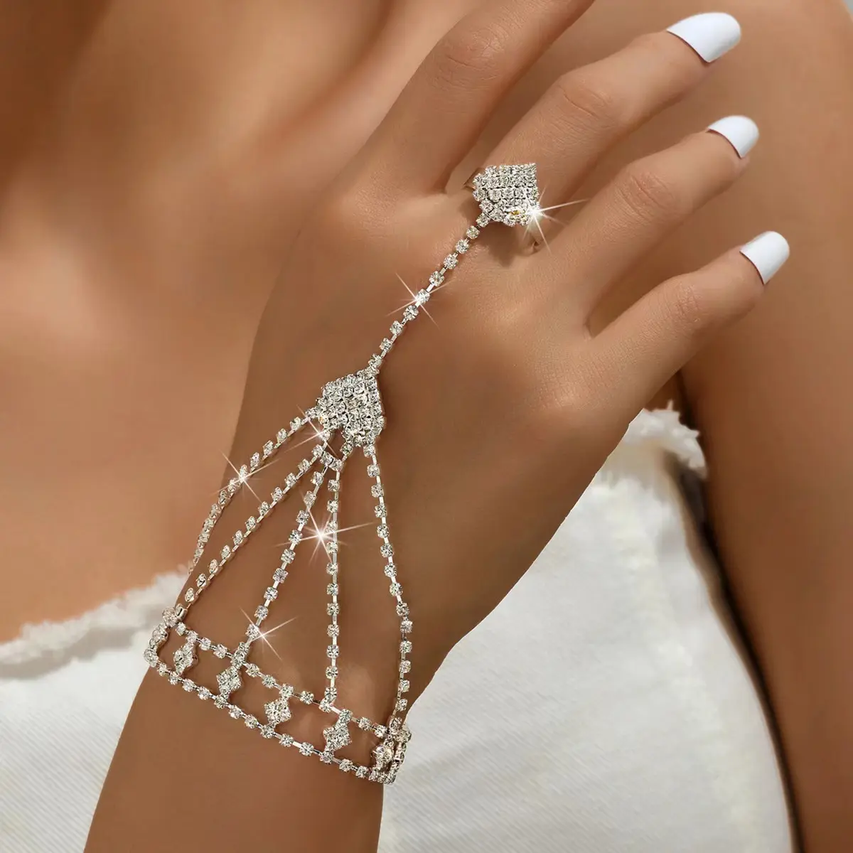Wholesale accessories fashion nightclubs Charming ring Set with full diamonds Tzitzit bracelet