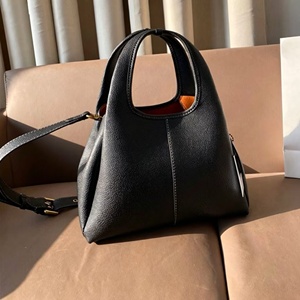 Borse da Donna di Design in PU Moda 2025, Borsa Candy Cherry con Catene per Signore - Product Image 6