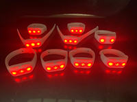 Bracelet LED lumineux télécommandé DMX personnalisé brassards clignotants pour la remise des diplômes du Festival de musique ou du Ramadan