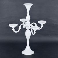 Candélabre de luxe en fer blanc avec porte-bougies et supports à fleurs, centres de table de mariage ou décoration de fête, allées de cérémonie