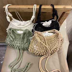 Sac bandoulière tressé à la main ajouré pour les vacances en bord de mer, sac à l'épaule décontracté pour usage quotidien, vente chaude - Product Image 1