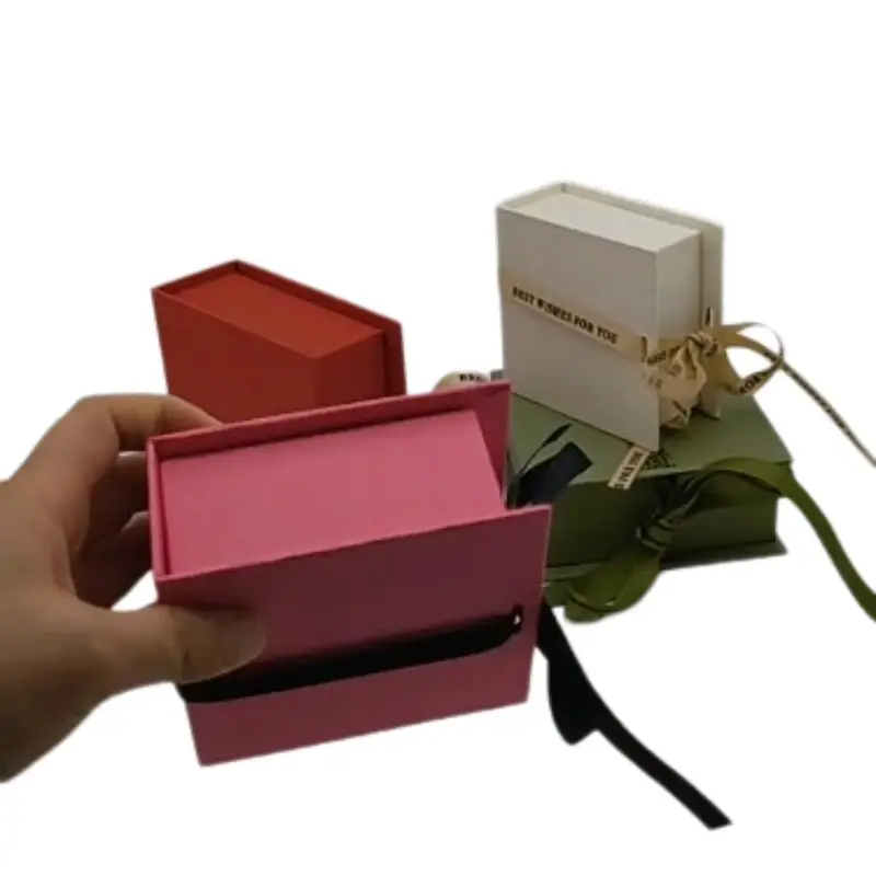 Scatole di confezioni personalizzate per abbigliamento di lusso con profumo magnetico scatole di cartone Custom confezione regalo in carta per gioielli